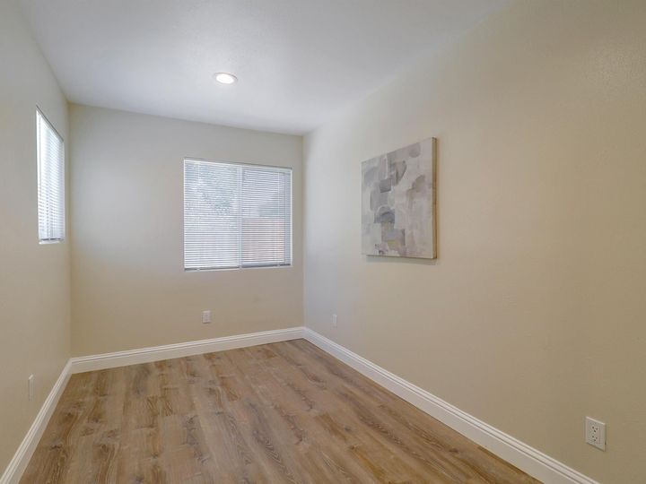 2027 83rd Ave, Oakland, CA | Webster. Photo 27 of 40