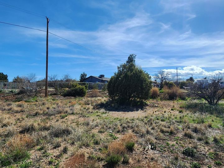 20589 E Mesa Verde Rd, Mayer, AZ | Under 5 Acres. Photo 16 of 32