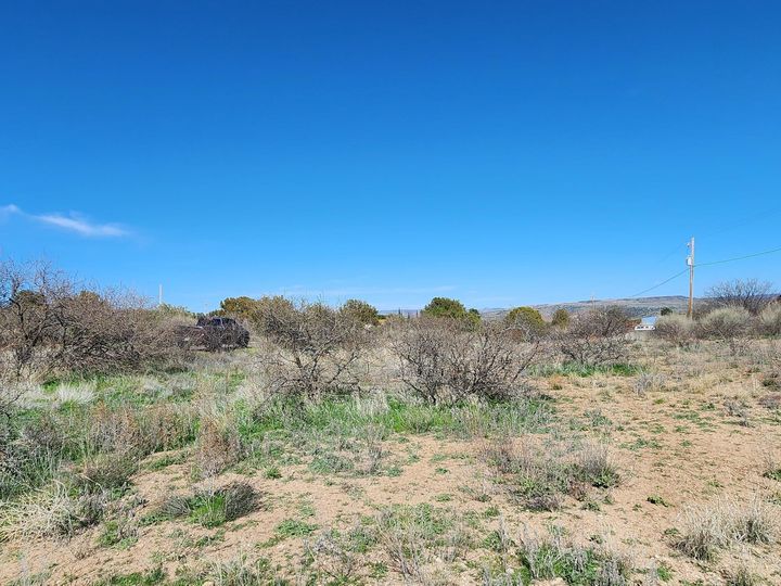 20589 E Mesa Verde Rd, Mayer, AZ | Under 5 Acres. Photo 9 of 32