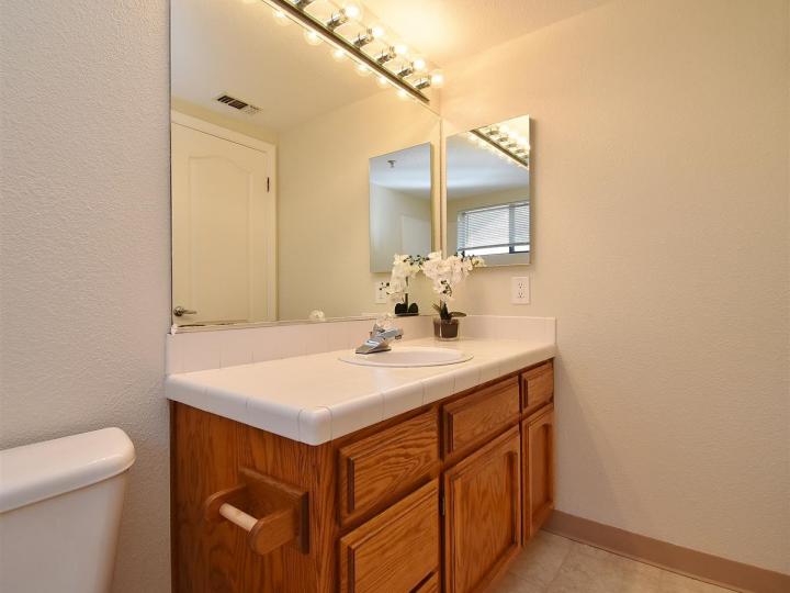 20659 Maria Ct, Castro Valley, CA, 94546 Townhouse. Photo 24 of 26