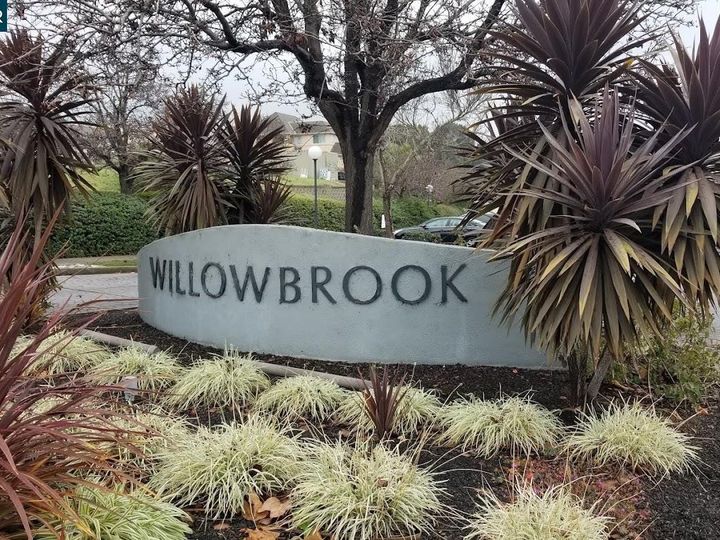 Willowbrook condo #. Photo 17 of 31