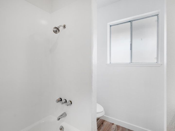 21071 Red Fir Ct, Cupertino, CA, 95014 Townhouse. Photo 9 of 26