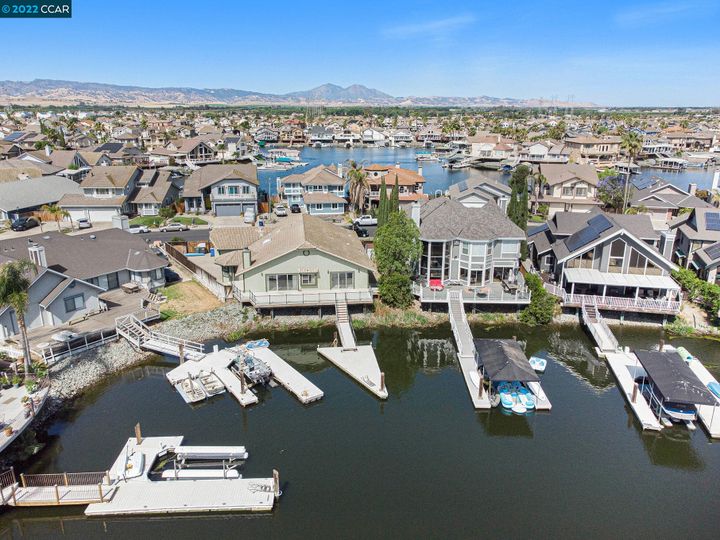 2125 Cypress Pt, Discovery Bay, CA | Delta Waterfront Access. Photo 41 of 48