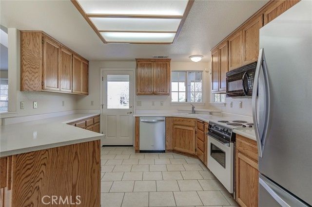 21960 Parkway Dr, Red Bluff, CA | . Photo 13 of 60