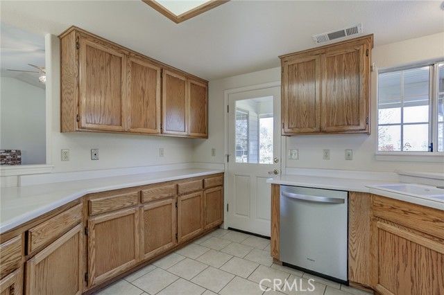 21960 Parkway Dr, Red Bluff, CA | . Photo 15 of 60