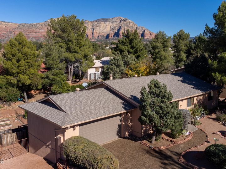220 Concho Dr, Sedona, AZ | Cathedral View 1. Photo 14 of 17