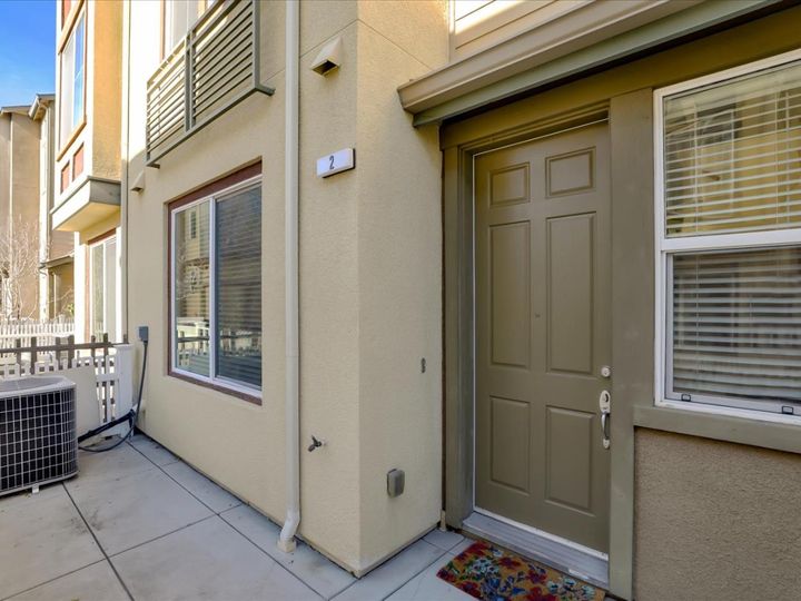 222 Peppermint Tree Ter #2, Sunnyvale, CA, 94086 Townhouse. Photo 4 of 4