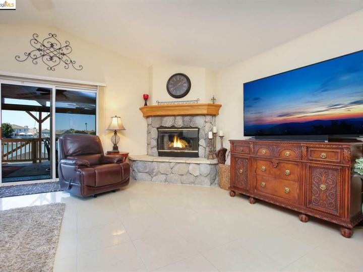 2264 Reef Ct, Discovery Bay, CA | Delta Waterfront Access. Photo 10 of 40