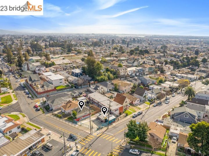 2309 E 27th St, Oakland, CA | Foothill. Photo 10 of 15