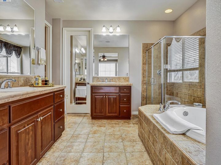 2349 Arch Ct, Brentwood, CA | Sterling. Photo 27 of 43
