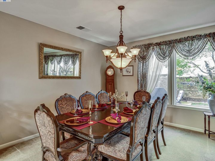 2349 Arch Ct, Brentwood, CA | Sterling. Photo 7 of 43