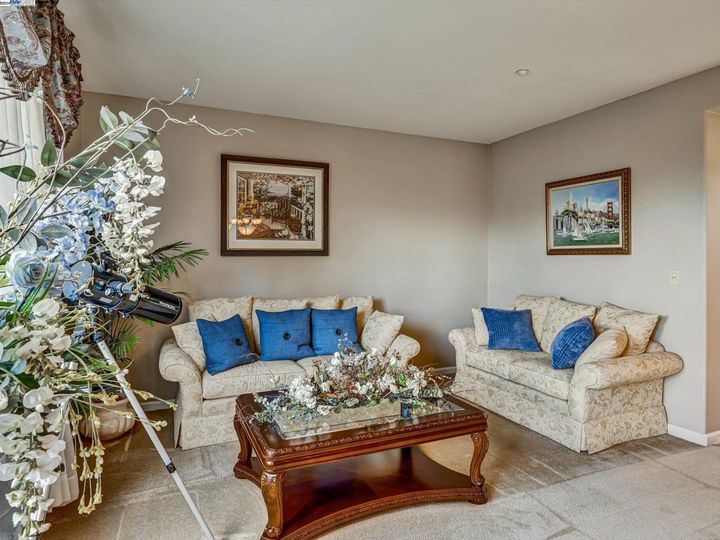 2349 Arch Ct, Brentwood, CA | Sterling. Photo 8 of 43