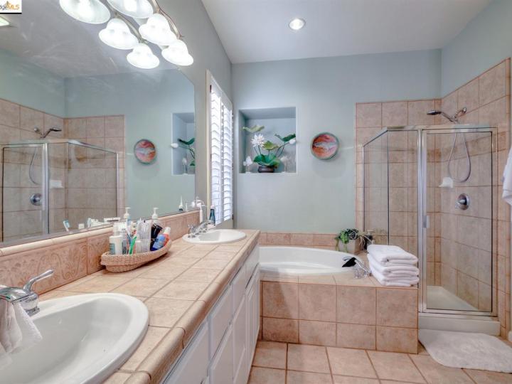 2368 St Augustine Dr, Brentwood, CA | Brentwood Hills. Photo 24 of 30