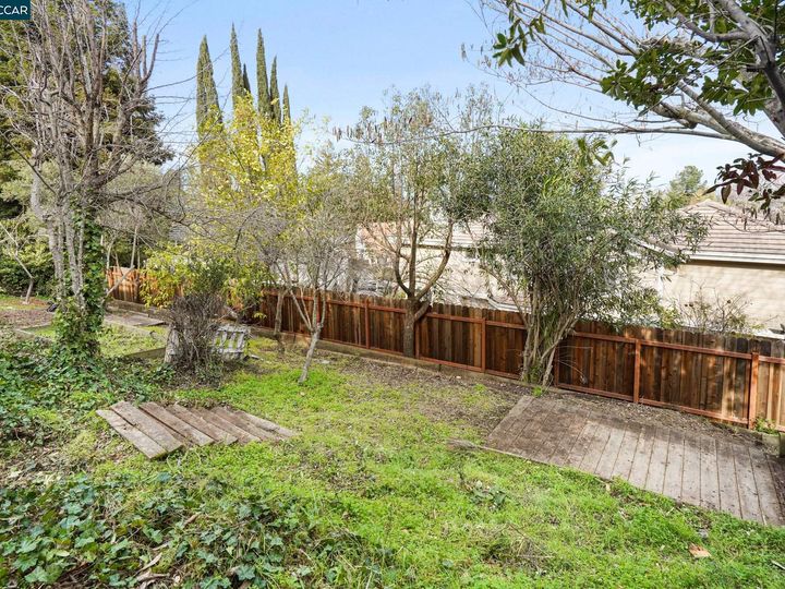 2410 Overlook Dr, Walnut Creek, CA | The Hill. Photo 33 of 38