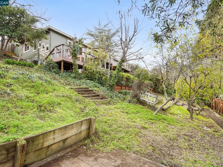 2410 Overlook Dr, Walnut Creek, CA | The Hill. Photo 35 of 38