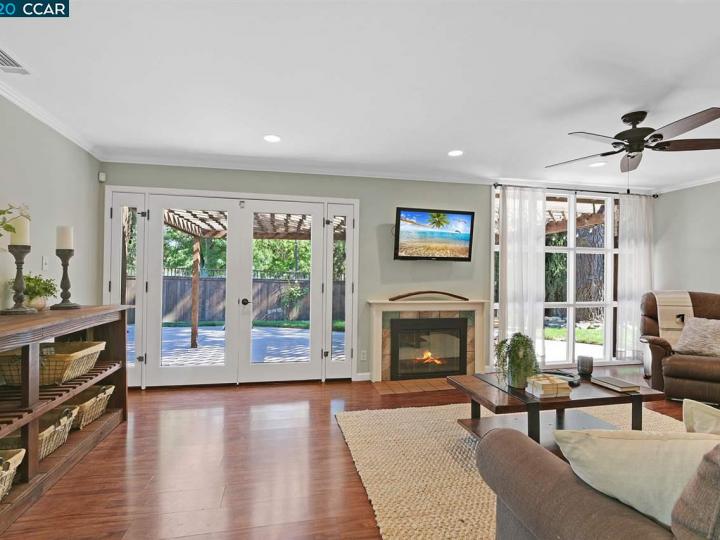 2419 Erie Dr, Concord, CA | Holbrook Heights. Photo 8 of 31