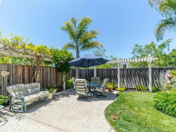 25671 Secret Meadow Ct, Castro Valley, CA | 5 Canyons. Photo 34 of 40