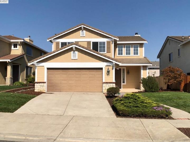 25768 Durrwood Ct, Castro Valley, CA | 5 Canyons. Photo 1 of 33