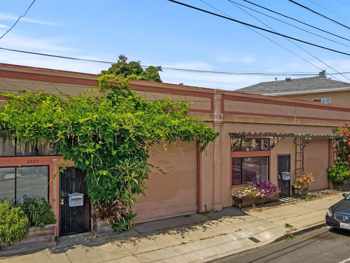 2605 38th Ave Oakland CA 94619. Photo 1 of 12
