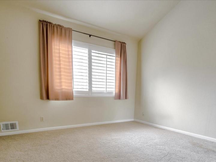 27 Sea Crest Ter, Fremont, CA, 94536 Townhouse. Photo 17 of 29
