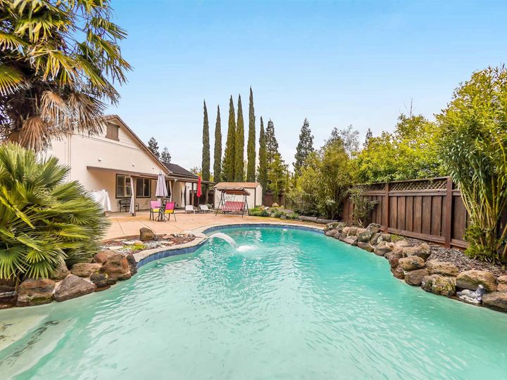 2721 Cathedral Cir, Brentwood, CA | Rose Garden. Photo 41 of 56