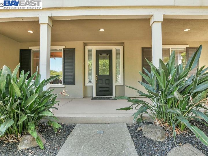 2812 Hawthorn Dr, Brentwood, CA | Brentwood Park. Photo 2 of 59