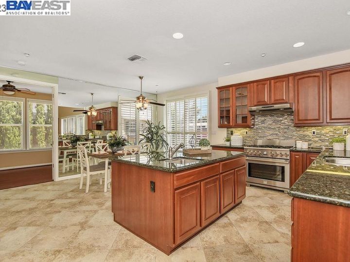 2812 Hawthorn Dr, Brentwood, CA | Brentwood Park. Photo 13 of 59