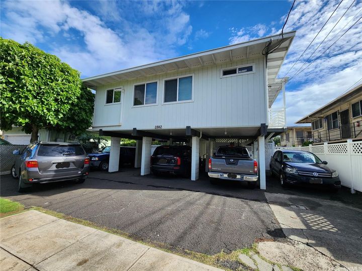 2842 Kaimuki Ave Honolulu HI Multi-family home. Photo 1 of 1