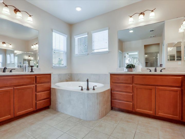 2863 Enfield St, San Ramon, CA | Windemere. Photo 21 of 39