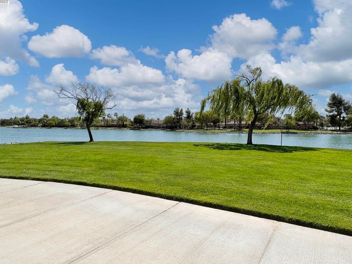 3158 Castle Rock Loop, Discovery Bay, CA | Lake Shore. Photo 48 of 55