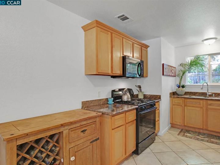 3206 Baker Dr, Concord, CA | Holbrook Heights. Photo 16 of 30