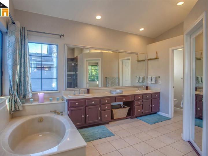 32521 Seaside Dr, Union City, CA | New Haven. Photo 24 of 26