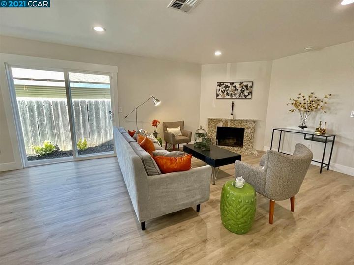 32546 Dearborn St, Hayward, CA | Hillview. Photo 13 of 38