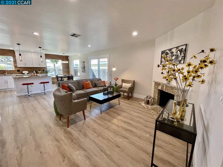 32546 Dearborn St, Hayward, CA | Hillview. Photo 19 of 38