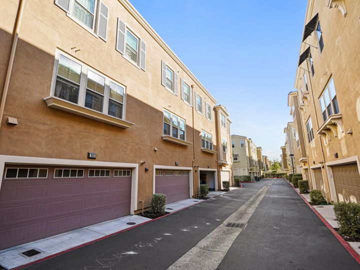 336 Expedition Ln, Milpitas, CA, 95035 Townhouse. Photo 33 of 35
