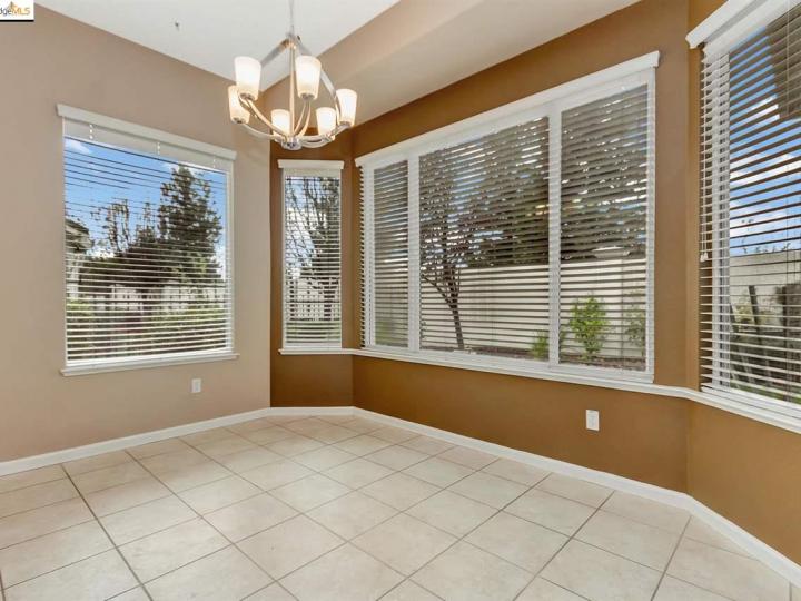 369 St Claire Ter, Brentwood, CA | Summerset 4. Photo 16 of 32