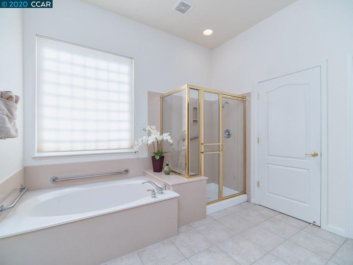 372 St Claire Ter, Brentwood, CA | Summerset 4. Photo 15 of 25