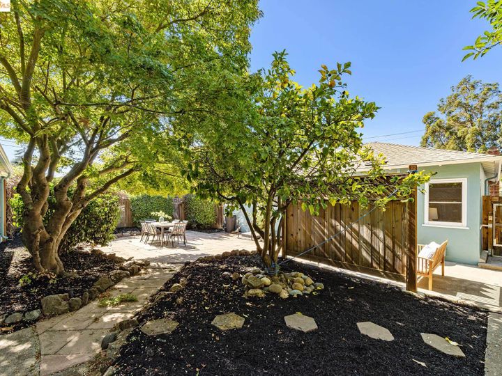 3800 Silverwood Ave, Oakland, CA | Dimond District. Photo 26 of 40