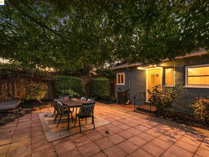 3800 Silverwood Ave, Oakland, CA | Dimond District. Photo 31 of 40