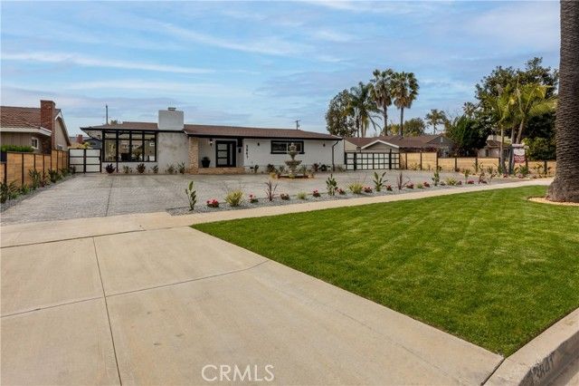 3841 Pacific Ave, Long Beach, CA | . Photo 8 of 60
