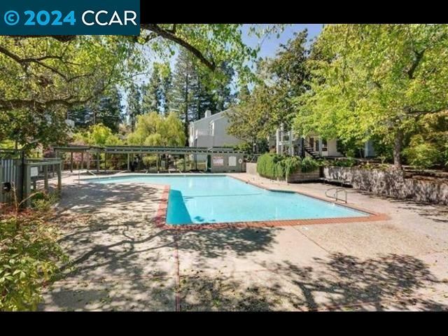 386 Camelback Rd, Pleasant Hill, CA, 94523 Townhouse. Photo 27 of 30