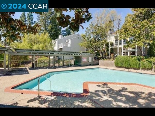 386 Camelback Rd, Pleasant Hill, CA, 94523 Townhouse. Photo 29 of 30