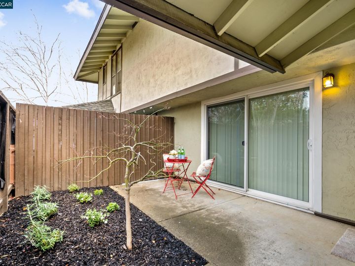3934 Mulberry Dr #C, Concord, CA, 94519 Townhouse. Photo 5 of 34