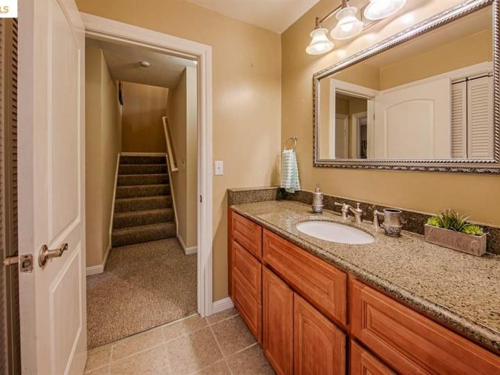 396 Camelback Rd, Pleasant Hill, CA, 94523 Townhouse. Photo 11 of 23