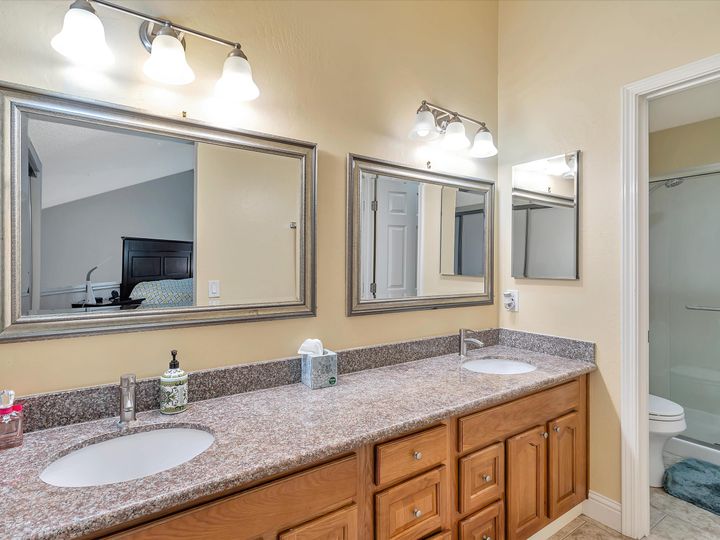 39616 Embarcadero Ter Fremont CA Multi-family home. Photo 17 of 21