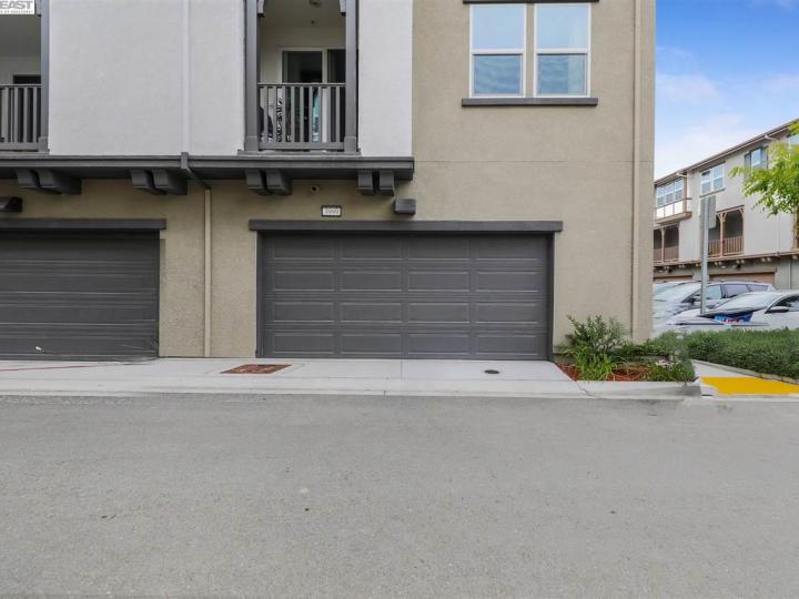 3999 Clare St, Dublin, CA, 94568 Townhouse. Photo 29 of 30