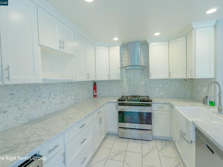 402 Orchard View Ave, Martinez, CA | Westaire Manor. Photo 16 of 46