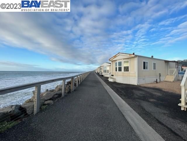 404 4th Ave, Pacifica, CA | . Photo 25 of 44