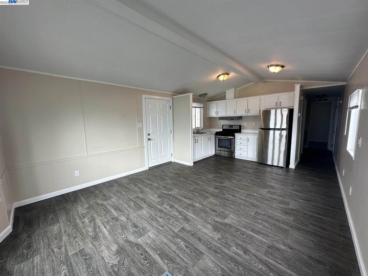 404 4th Ave, Pacifica, CA | . Photo 7 of 44