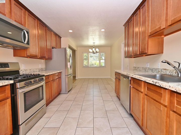 4048 Lillian Dr, Concord, CA | Clayton Valley. Photo 11 of 53